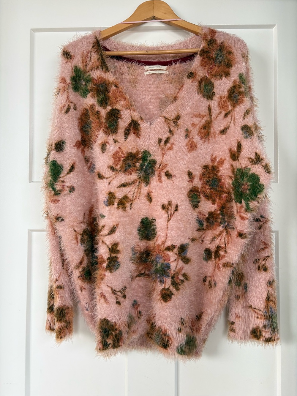 Urban Outfitters Women's Oversized Floral Fuzzy Soft V-Neck Sweater Size XS